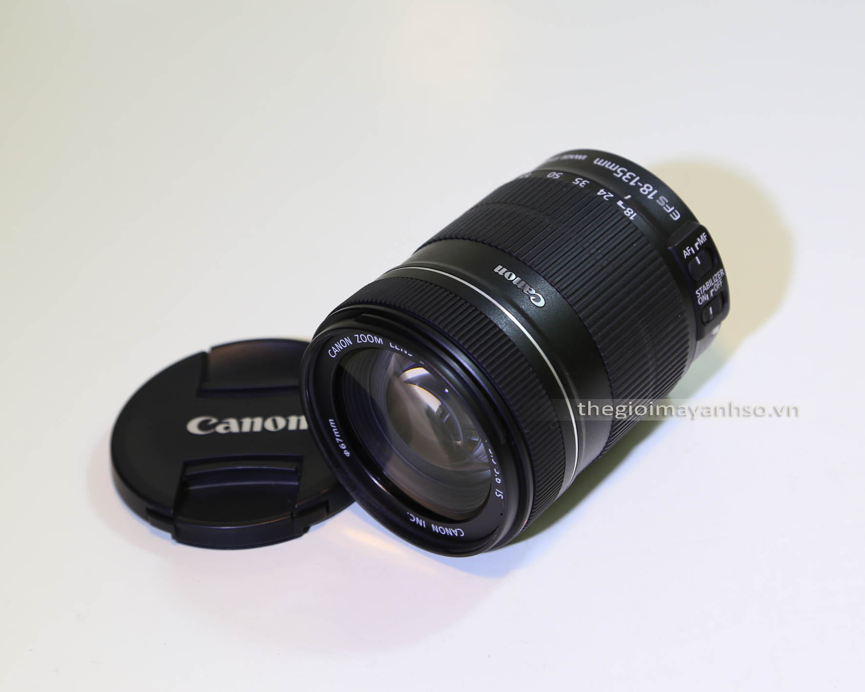 Canon EF-S 18-135mm f/3.5-5.6 IS