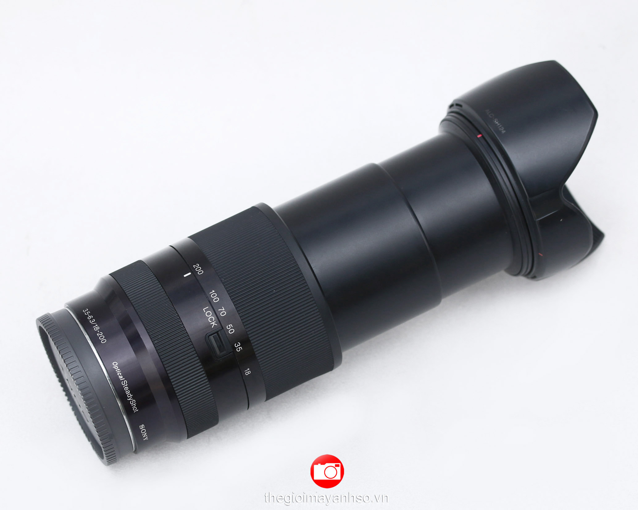 Sony E 18–200mm f/3.5–6.3 OSS LE