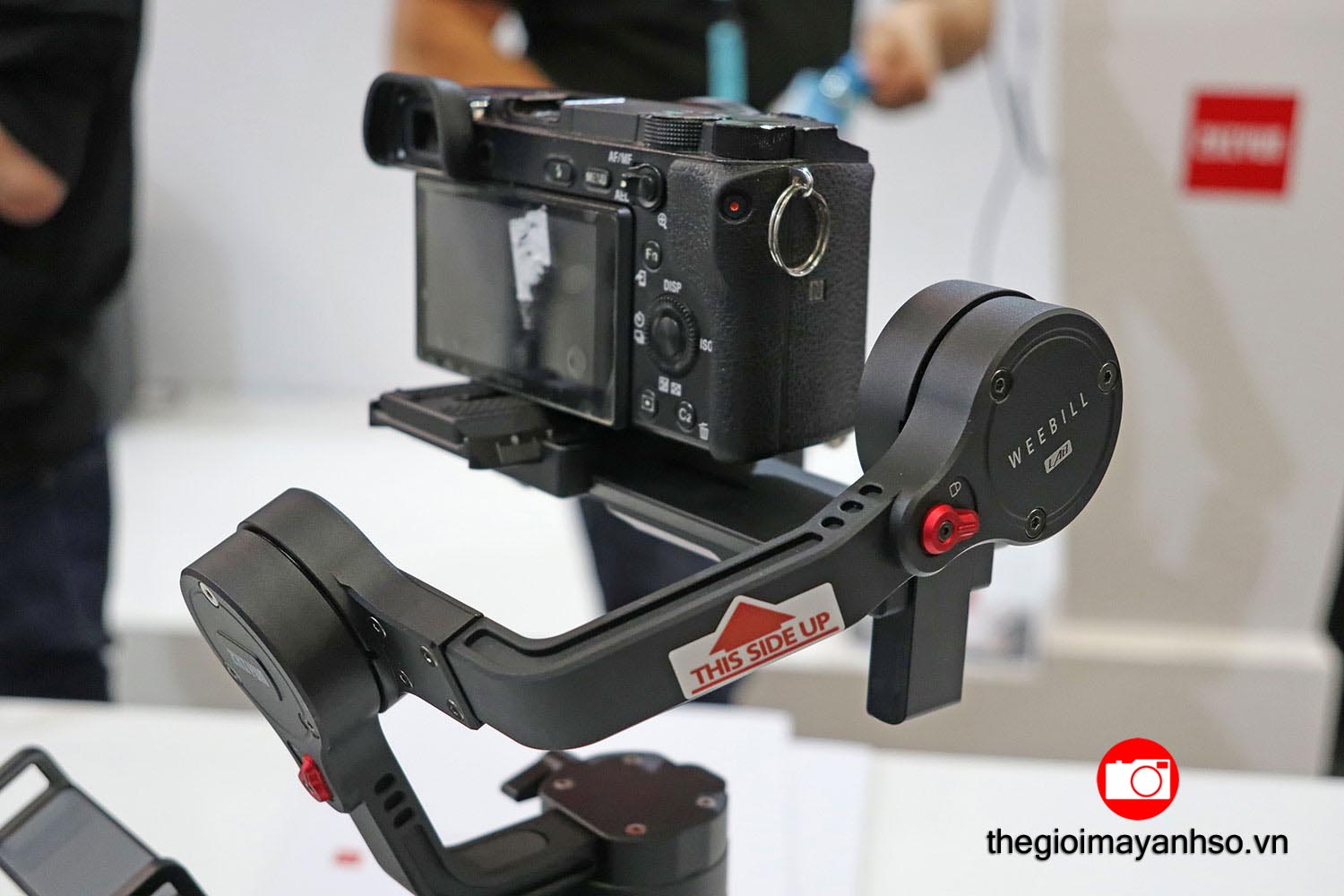 Gimbal Zhiyun Weebill Lab Tay cầm chống rung cho máy ảnh DSLR/ Mirrorless