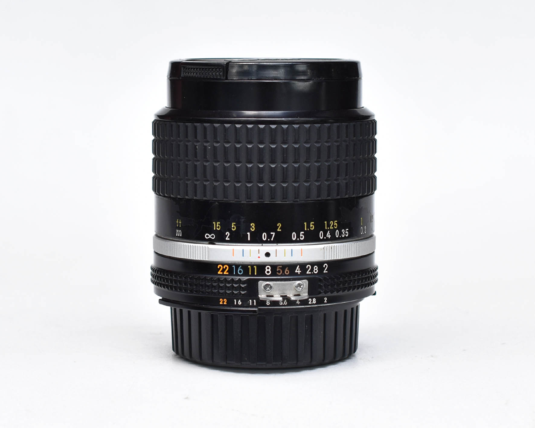 Nikon 28mm f/2 AIS