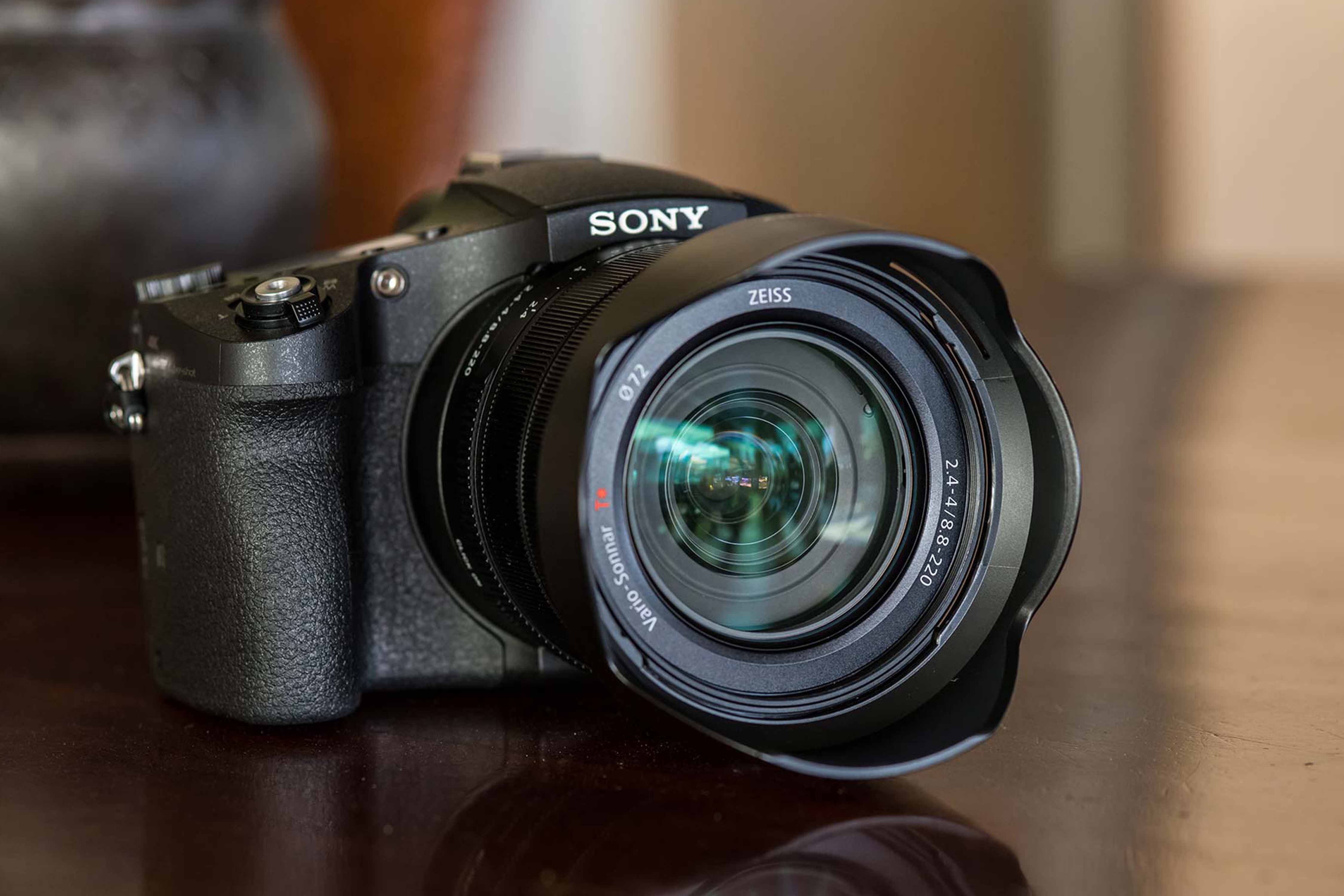 Sony Cyber-shot DSC-RX10 IV