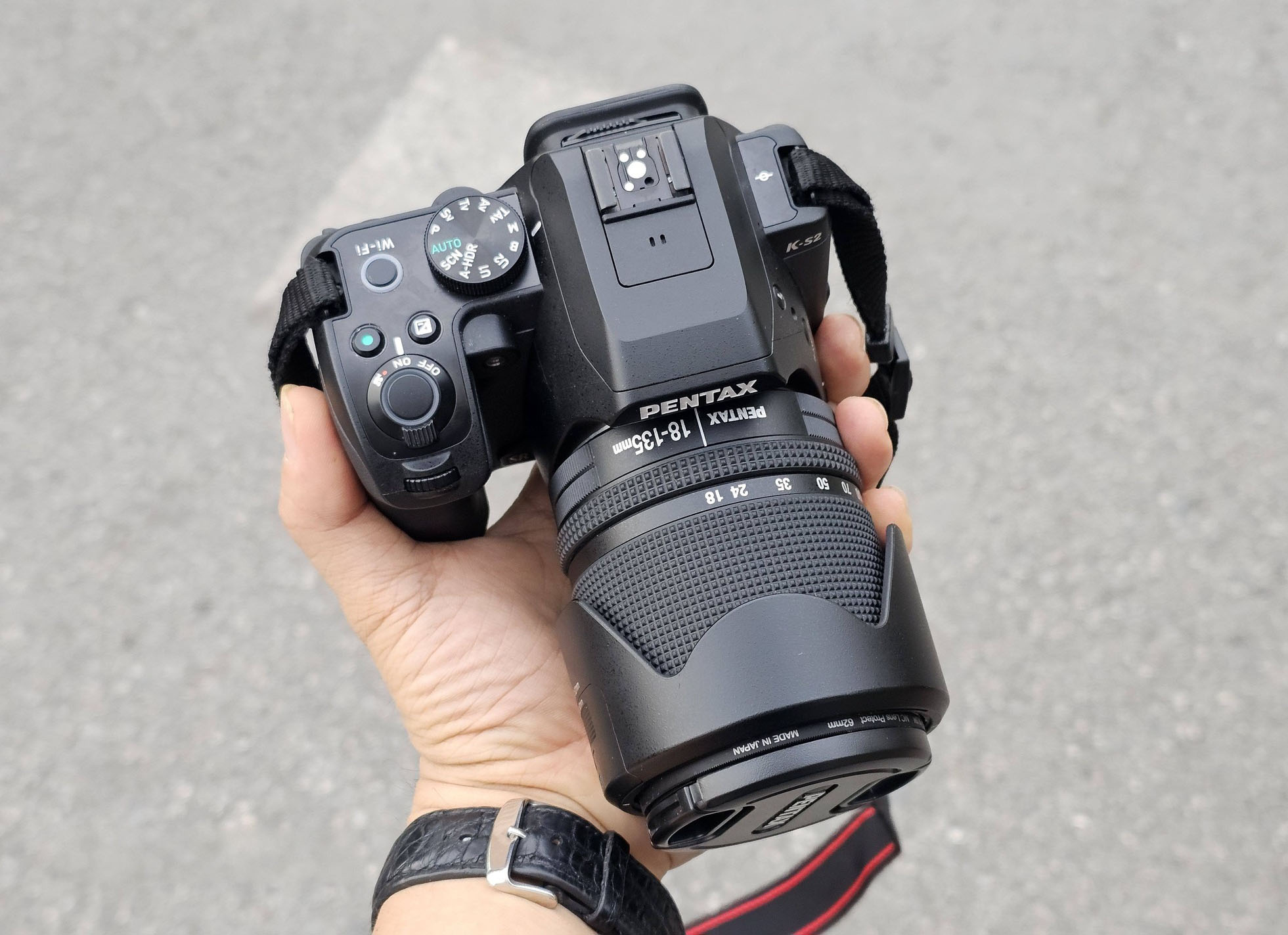 Pentax K-S2 + len 18-135mm DA
