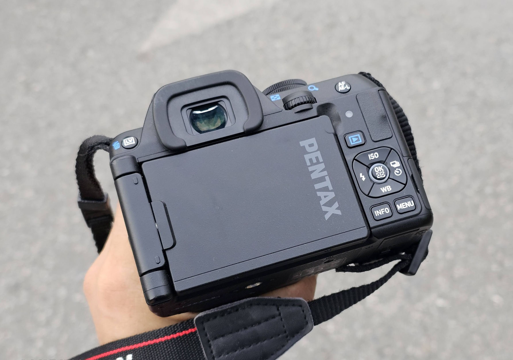 Pentax K-S2 + len 18-135mm DA