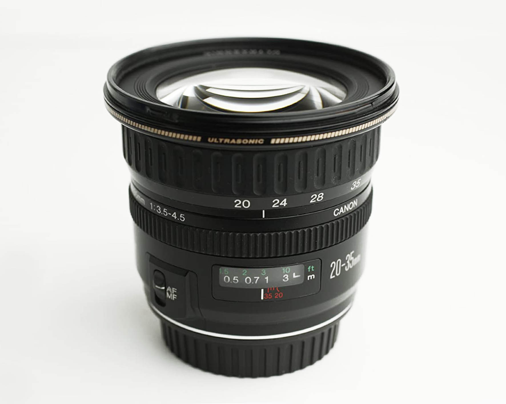 Canon EF 20-35mm f/3.5-4.5 USM Ultra Wide