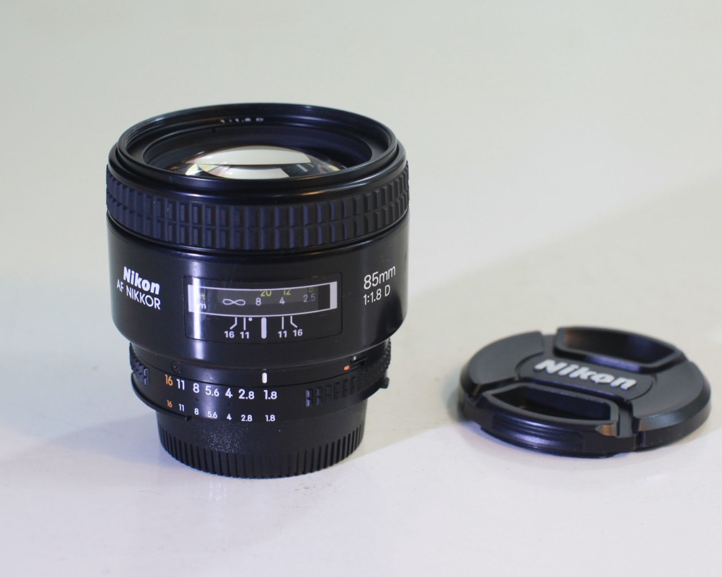 85mm Lens Nikon 85mm Afd Nikon AF/D Nikkor #US433624 JO GEIER