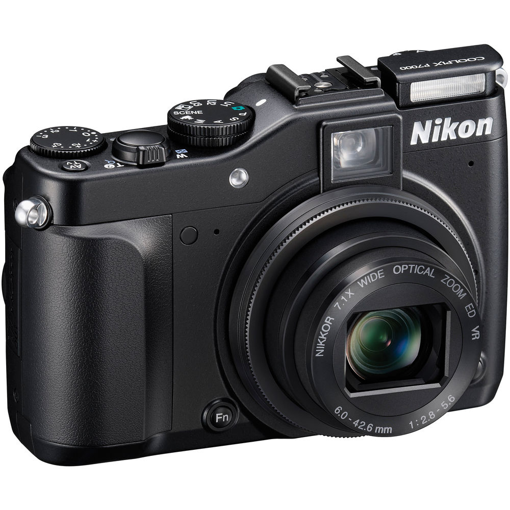 Máy ảnh Nikon CoolPix P7000