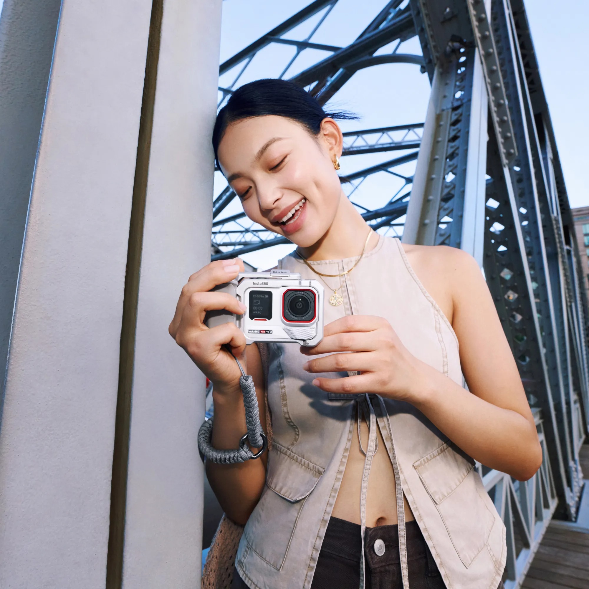 Insta360 Ace Pro 2 Single Battery Xplorer Bundle (White+Silver)