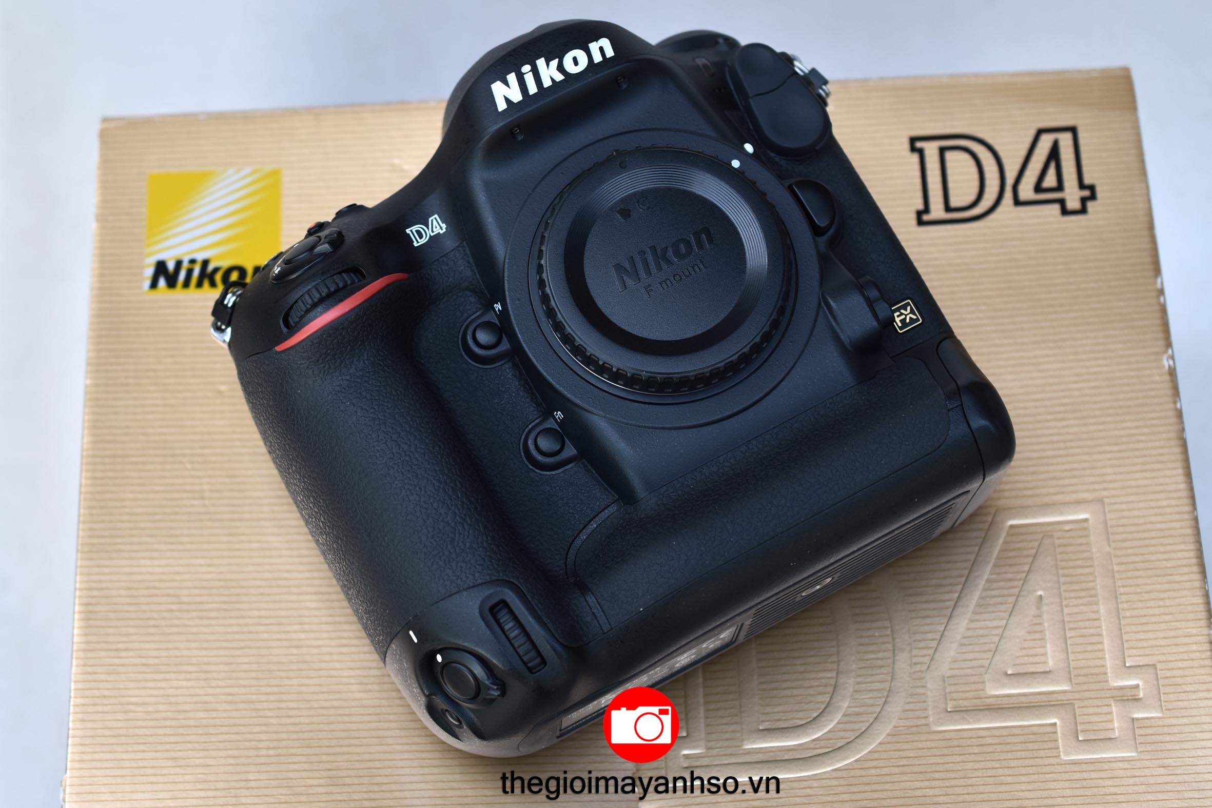 Nikon D4 body