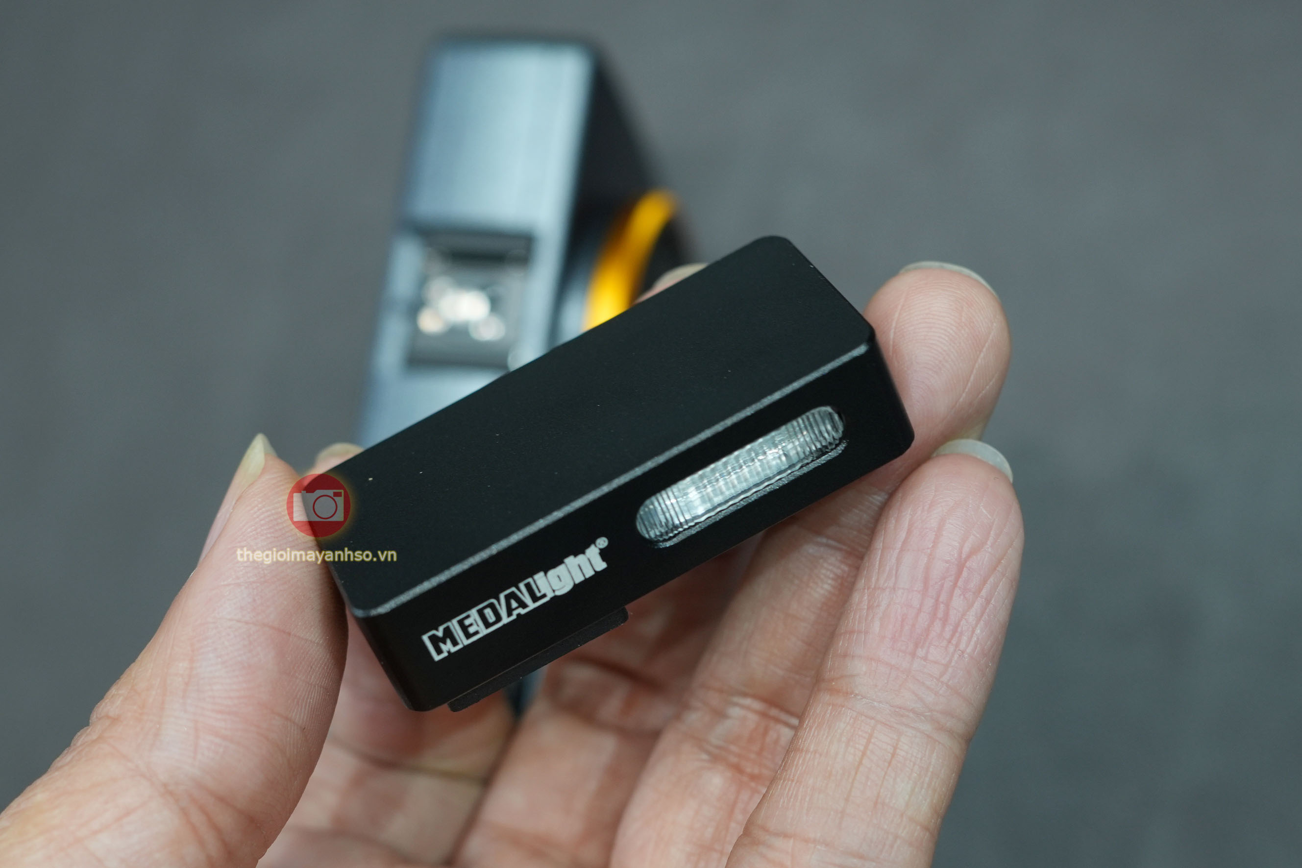 Flash Mini Medalight F20