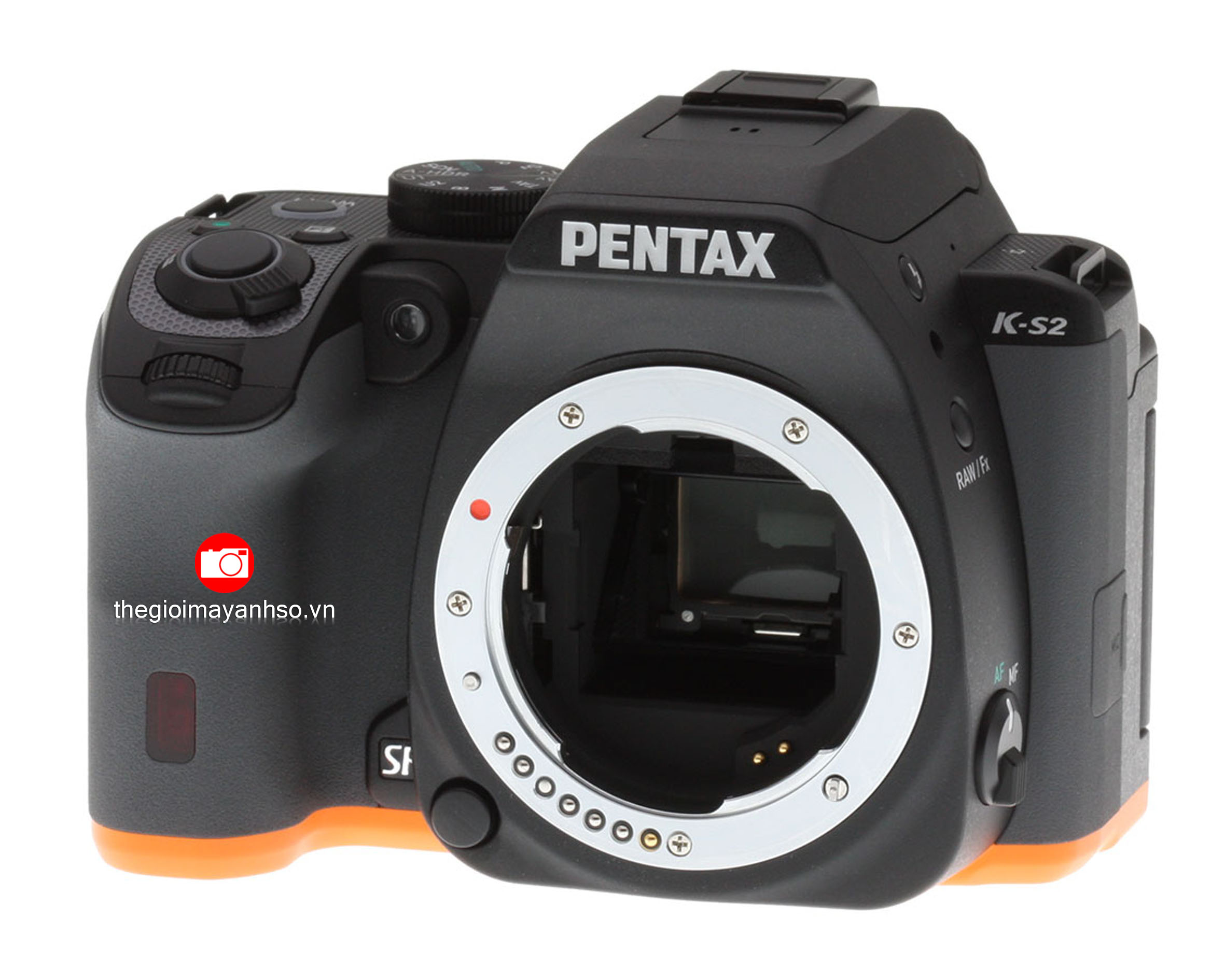 Pentax K-S2 + len 18-135mm DA