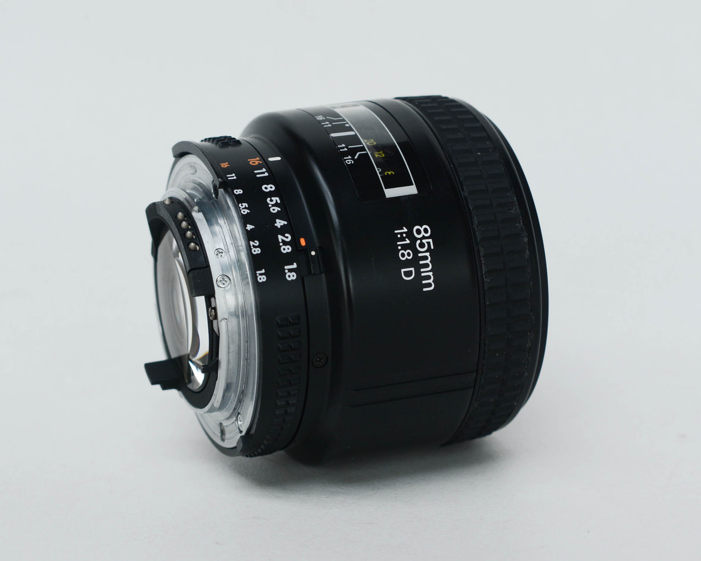 Nikon AF 85mm f/1.8D