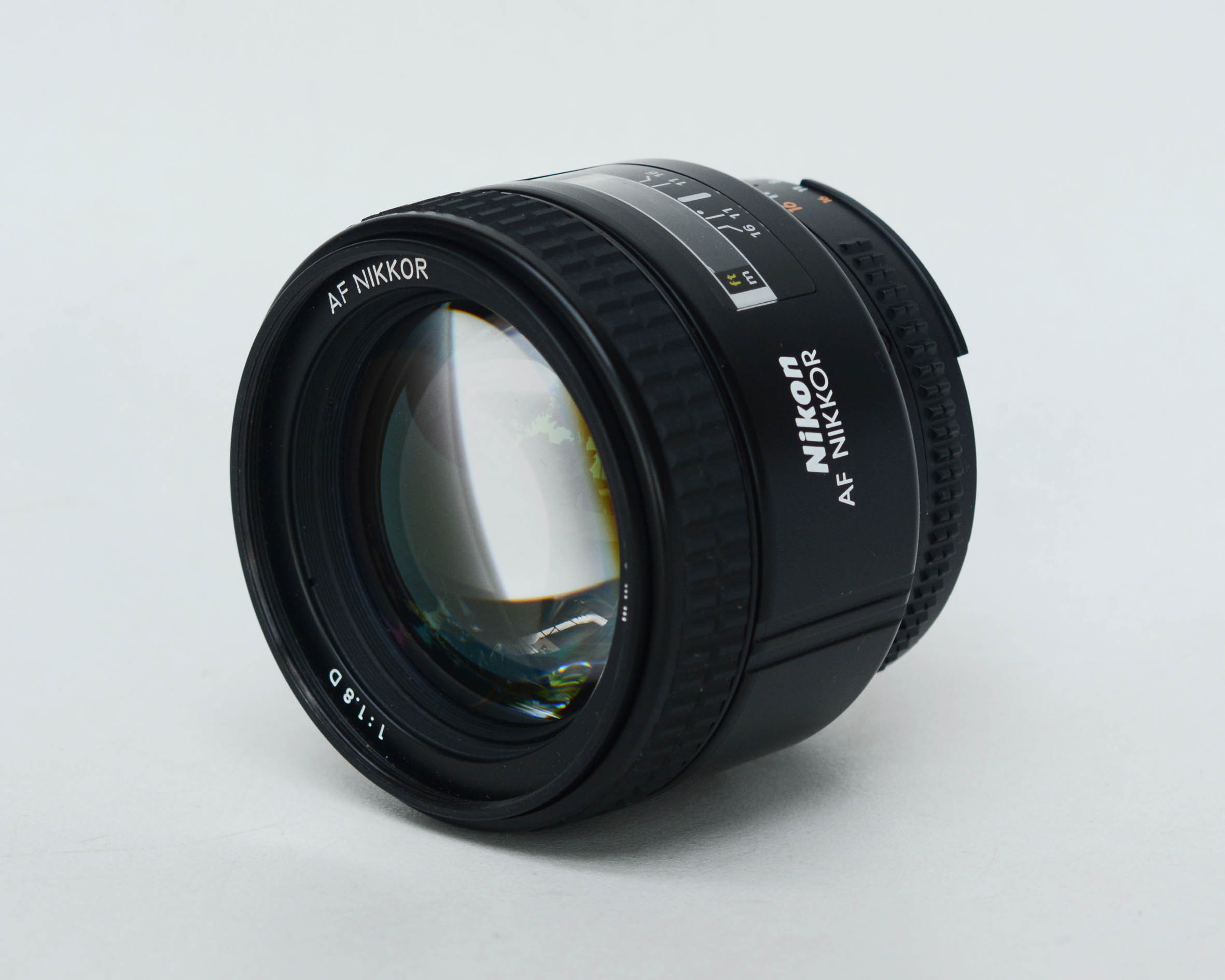 Nikon AF 85mm f/1.8D