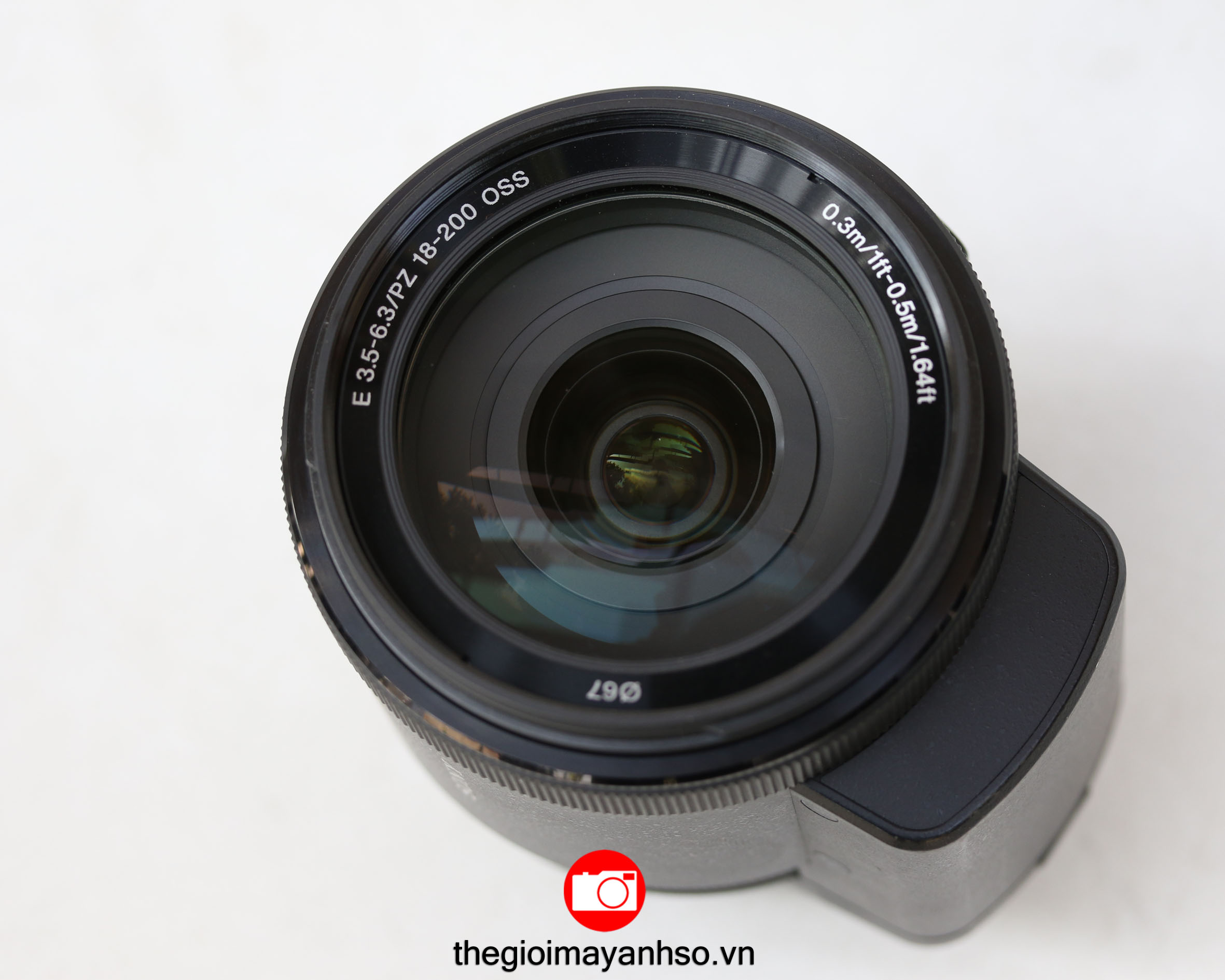 Sony E PZ 18-200mm f/3.5-6.3 OSS Lens