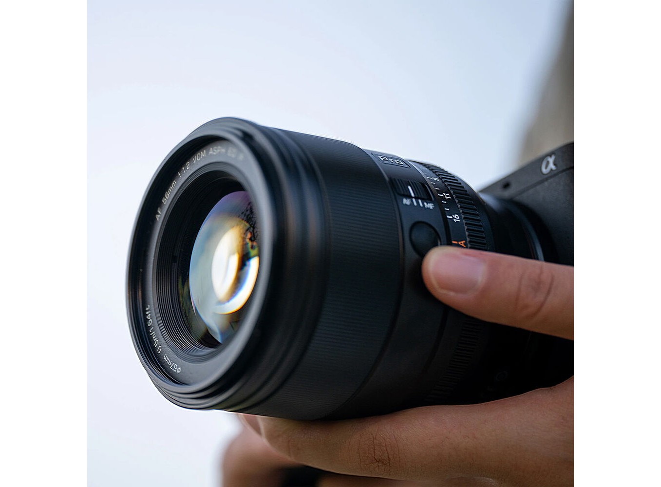 Ống kính Viltrox AF 56mm f/1.2 Pro