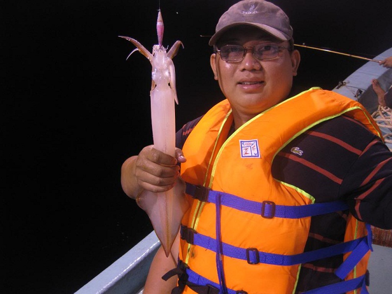 Catching Squid at night