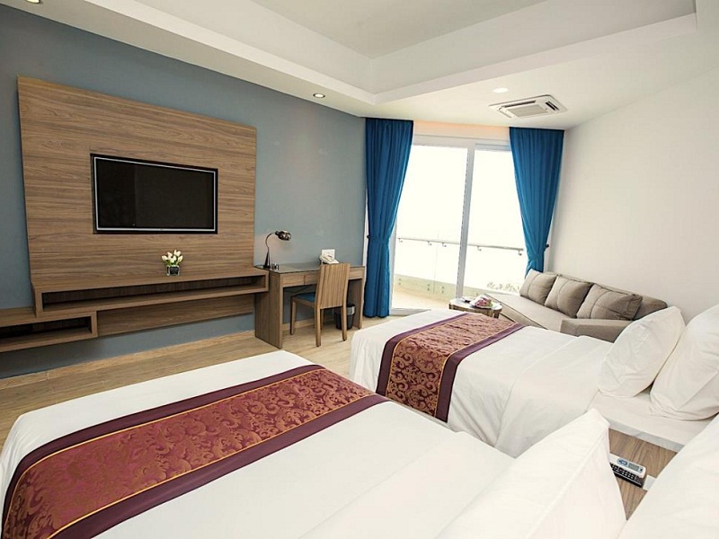 phong-ngu-cho-gia-dinh-tai-golden-peak-resort