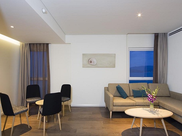 khach-san-liberty-central-nha-trang-living-room