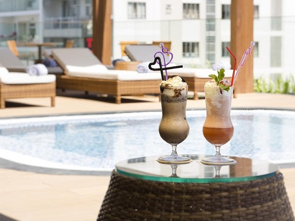 khach-san-liberty-central-nha-trang-romantic-cocktail