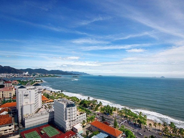 khach-san-nha-trang-palace-seaview