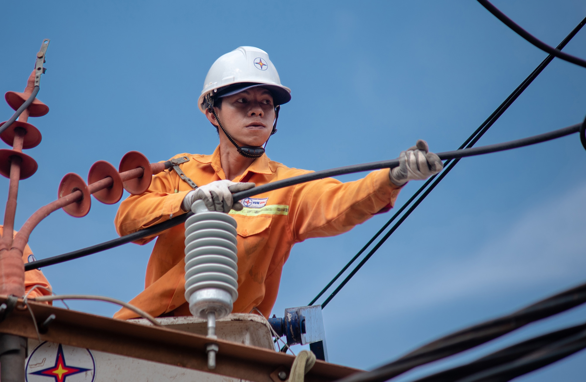 Tập trung thực hiện bảo đảm cung ứng điện năm 2024