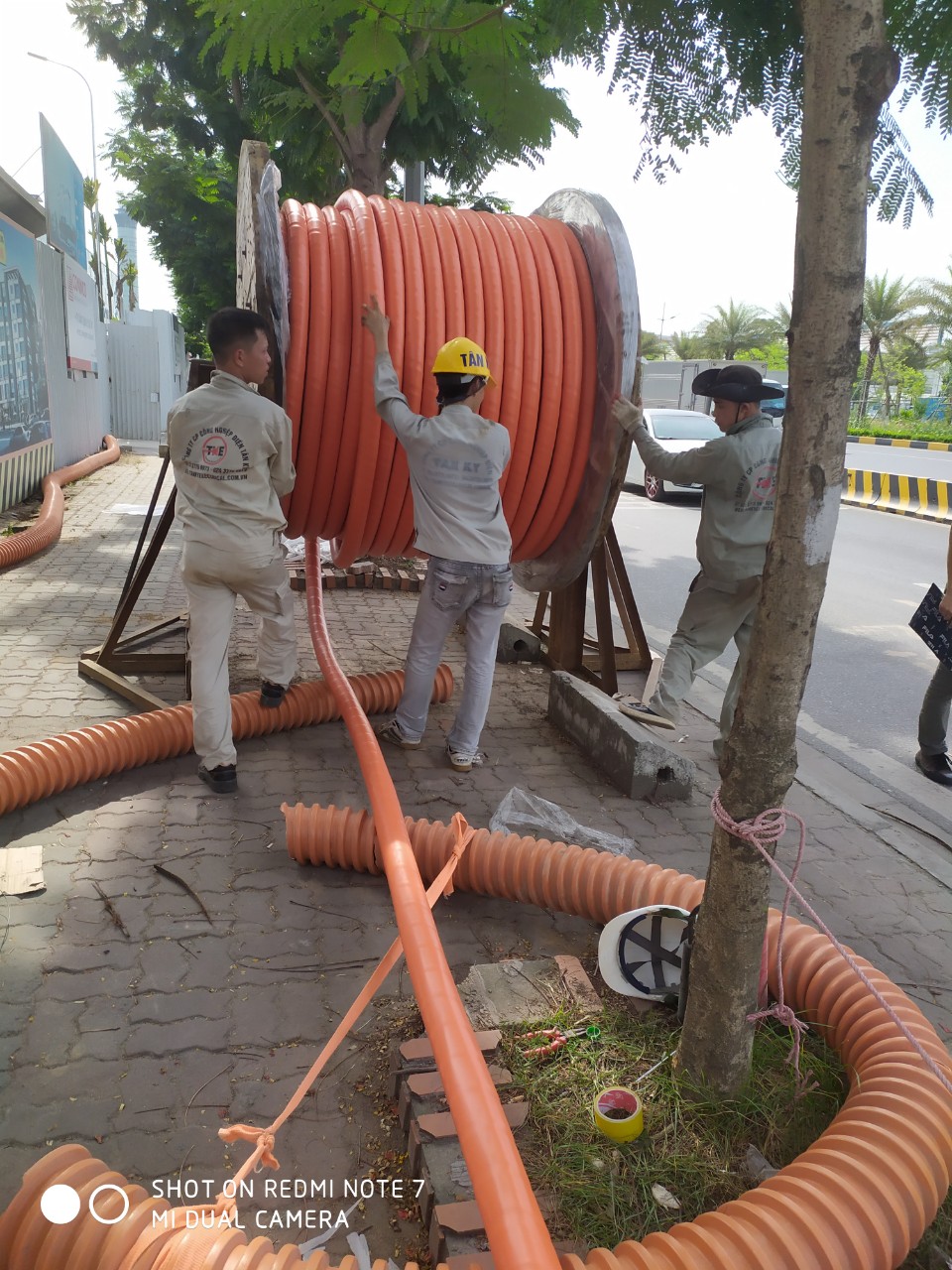 CẢI TẠO, HẠ NGẦM LƯỚI ĐIỆN TRUNG, HẠ ÁP KHU VỰC TRUNG TÂM THÀNH PHỐ VĨNH YÊN