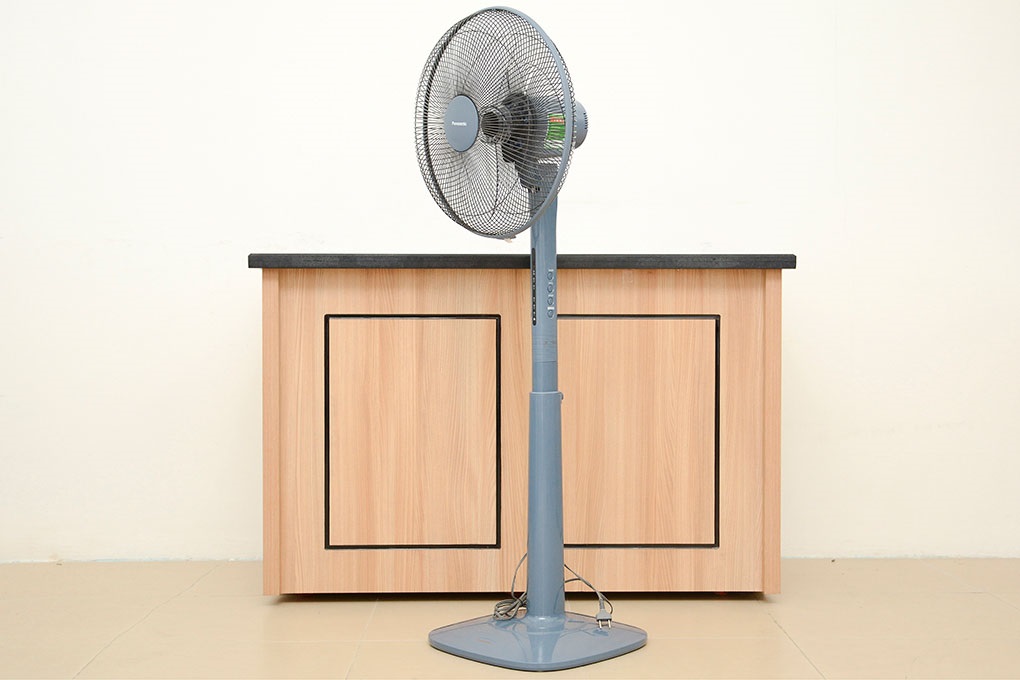 Quạt đứng Panasonic - F-409K