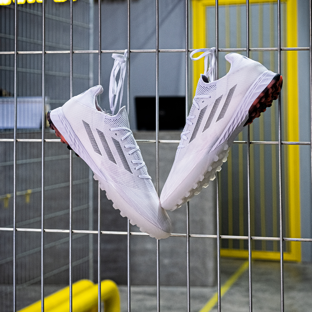 Giày Bóng Đá Adidas X Speedflow.1 Trắng Vạch Đen Đế Đỏ Rằn Ri HQ TF