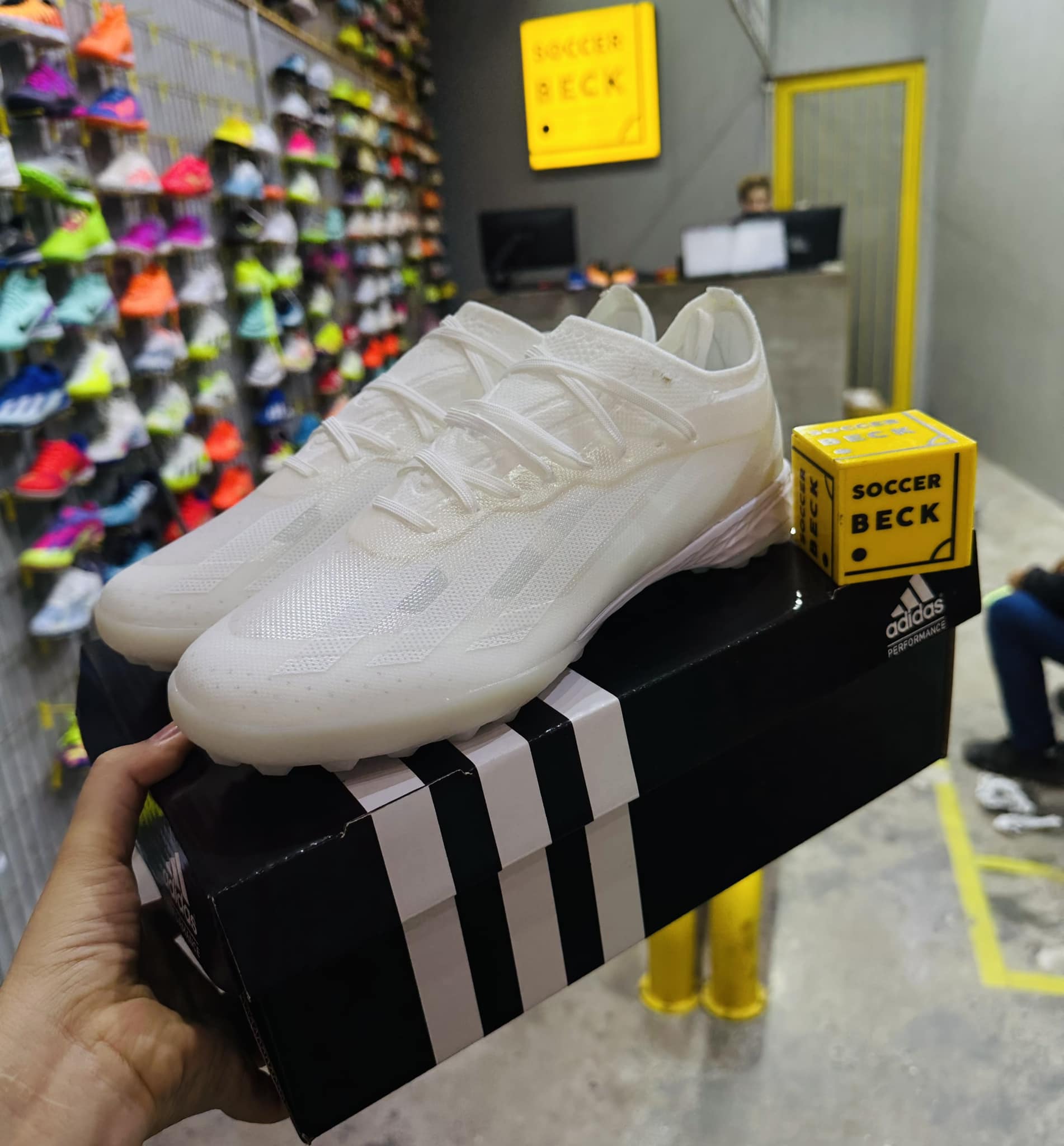 Giày Bóng Đá Trẻ Em Adidas X Crazyfast.1 Trắng Full TF