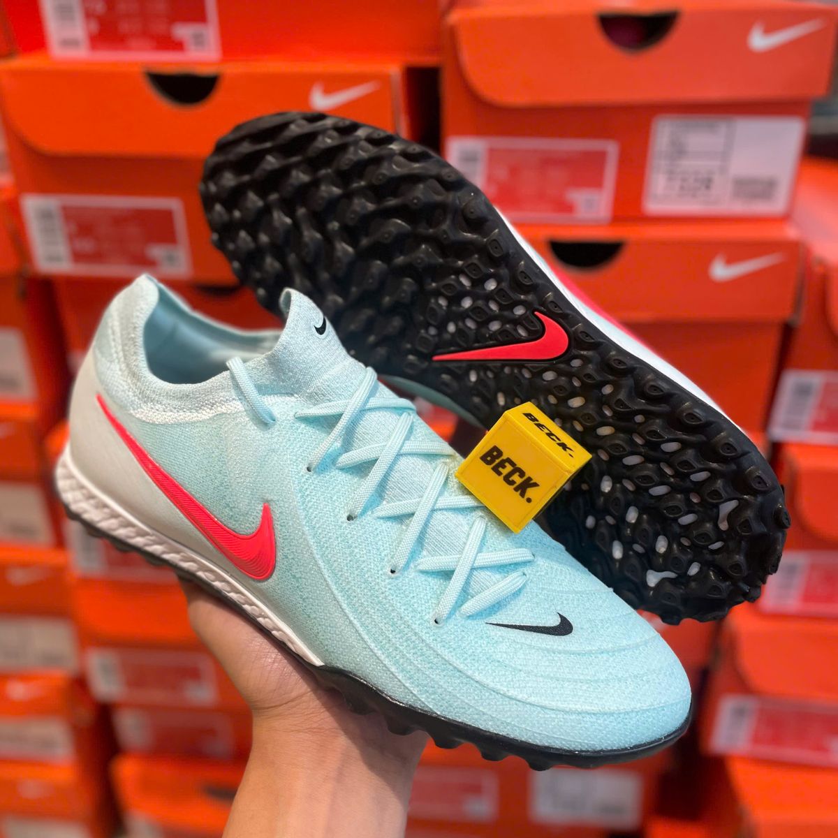 GIÀY BÓNG ĐÁ NIKE PHANTOM GX II PRO TF MAD ENERGY - FJ2583-300 - XANH NGỌC/ĐỎ