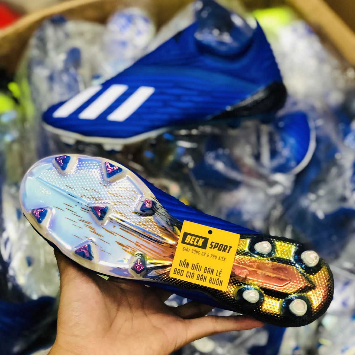 Giày Bóng Đá Adidas X 19+ Xanh Biển Vạch Trắng Đế Bóng Không Dây FG