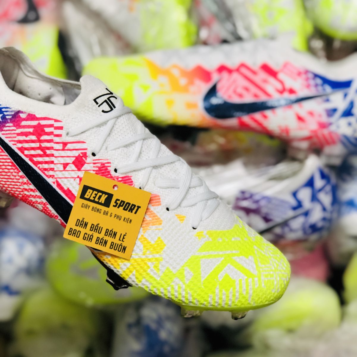 Giày Bóng Đá Nike Mercurial Vapor 13 Elite Neymar Nõn Chuối Đỏ Xanh Biển Vạch Đen FG