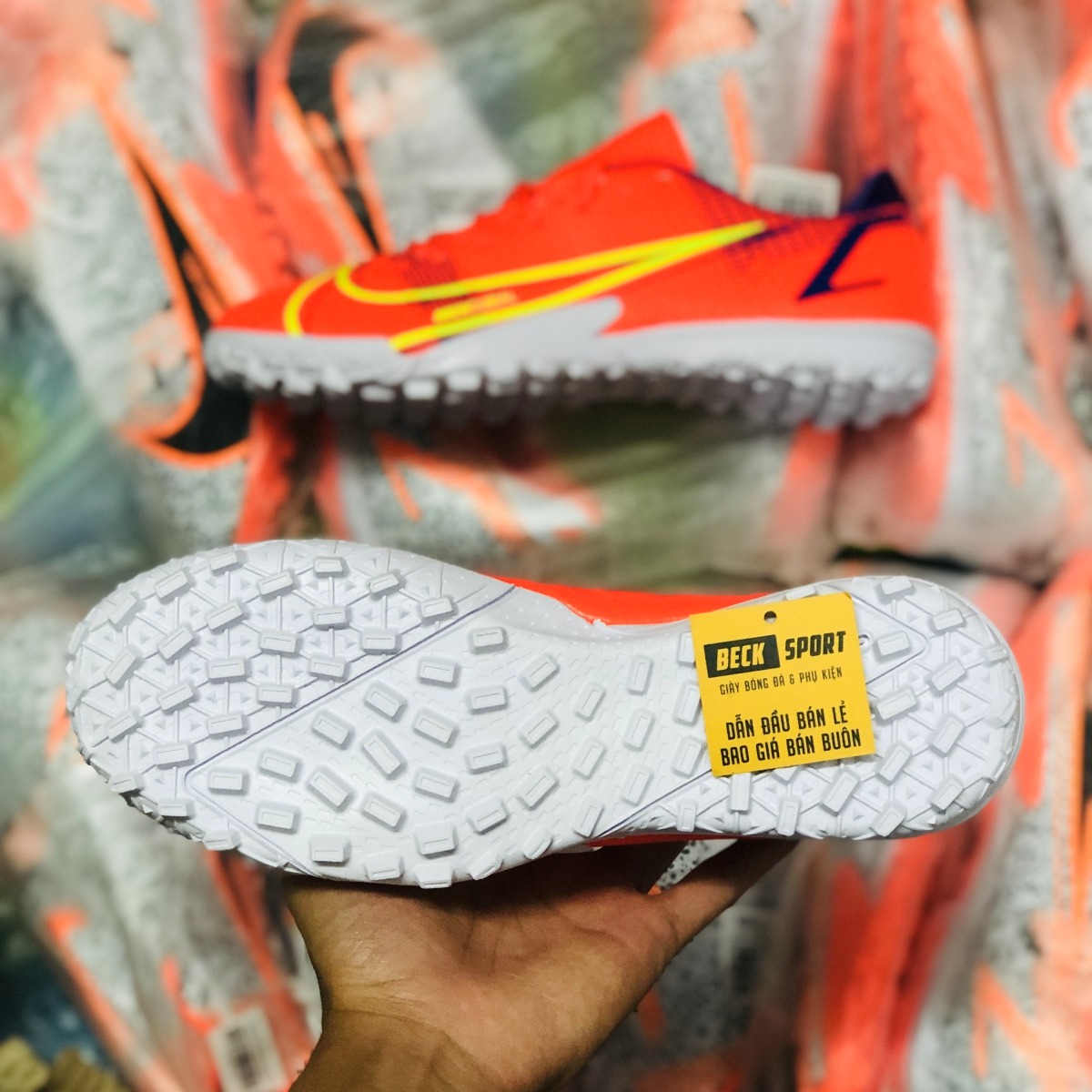 Giày Bóng Đá Nike Mercurial Vapor 14 Academy Đỏ Vạch Vàng V2 TF