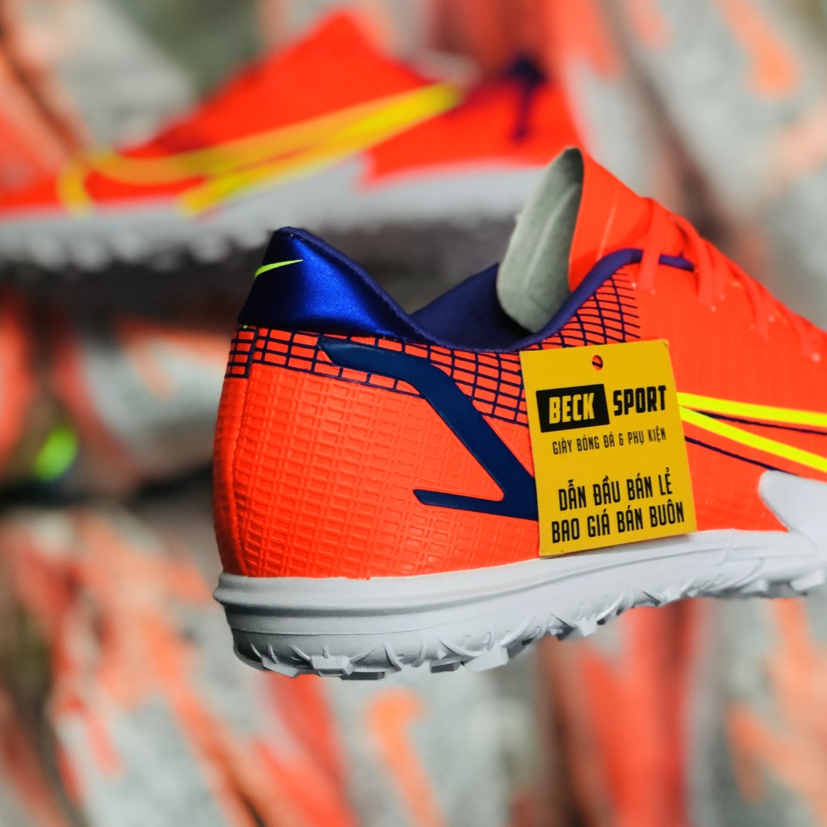 Giày Bóng Đá Nike Mercurial Vapor 14 Academy Đỏ Vạch Vàng V2 TF