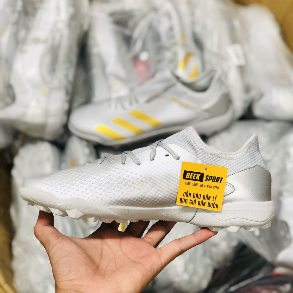 Giày Bóng Đá Adidas Predator 20.3 Xám Vạch Đồng HQ TF