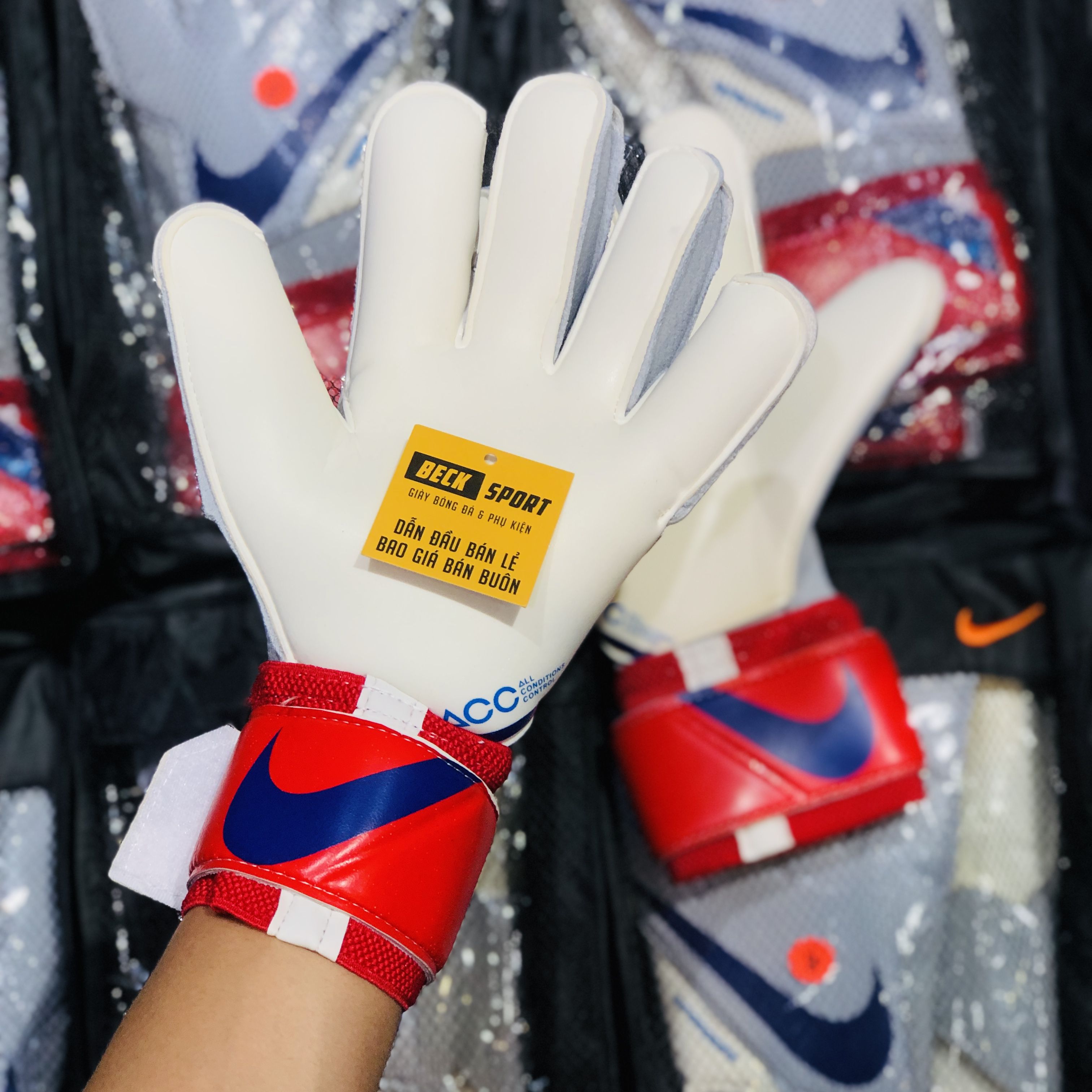 Găng Tay Nike Vapor Grip 3 Xám Đỏ Vạch Xanh Than ( Không Xương )