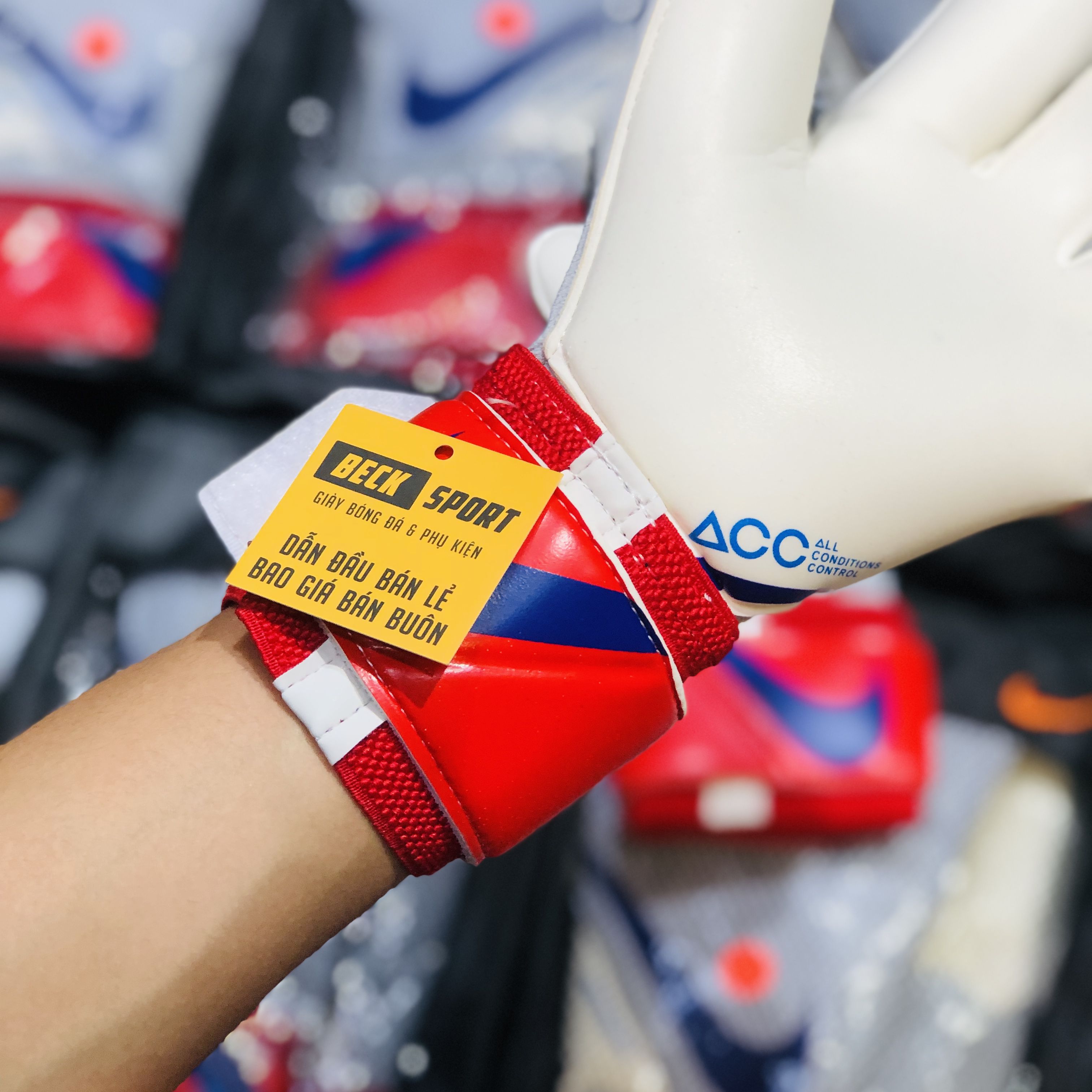 Găng Tay Nike Vapor Grip 3 Xám Đỏ Vạch Xanh Than ( Không Xương )