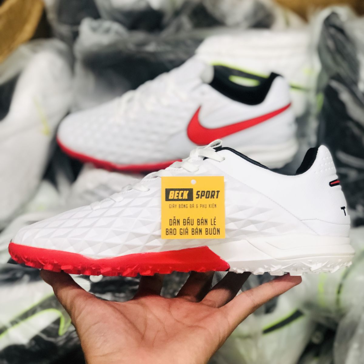 Giày Bóng Đá Nike Tiempo Legend 8 Pro Trắng Vạch Đỏ HQ TF
