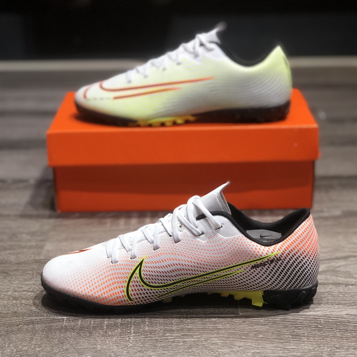 Giày Bóng Đá Nike Mercurial Academy CR7 MDS002 Trắng Vạch Đen V2 TF