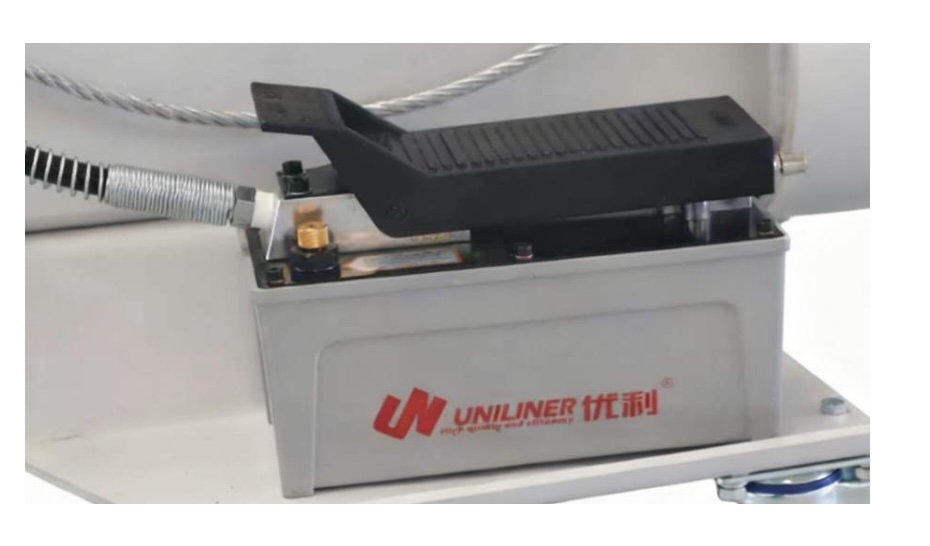 Bệ kéo nắn xe tai nạn chuyên dùng cho xe ô tô điện UL-H600 Uniliner