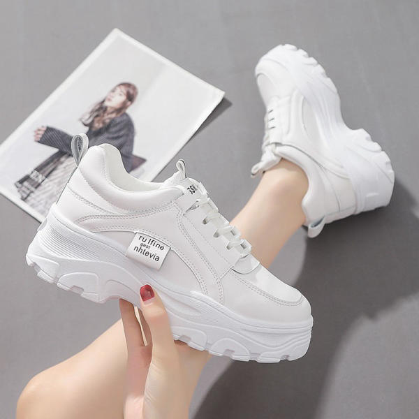 giay sneaker