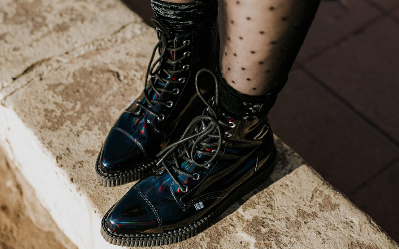 Mẫu cổ thấp Lace - up Boots
