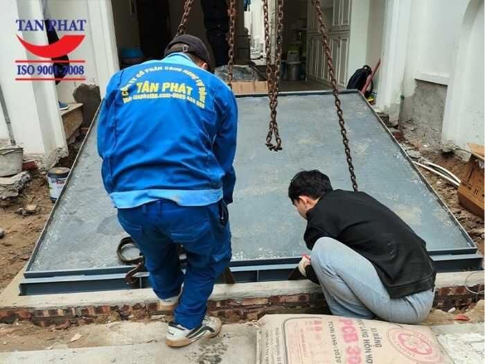 Tân Phát lắp đặt sàn nâng dock thủy lực