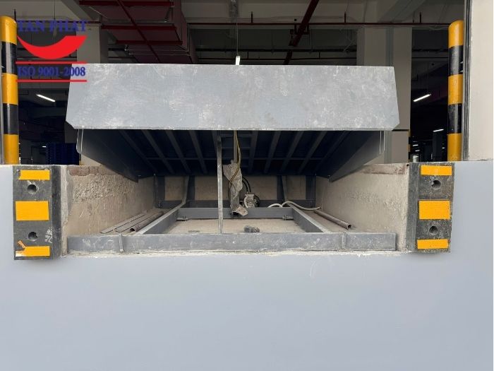 Dự án lắp đặt dock leveler 12 tấn tại Nam Định, KCN Bảo Minh