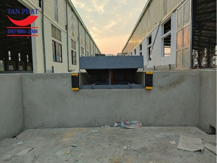 Sàn nâng thủy lực 15 tấn Hoàng Mai, Hà Nội