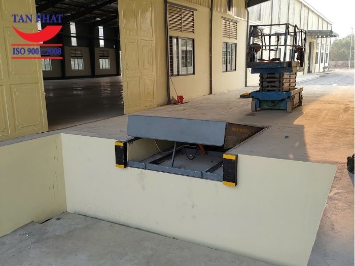 Sàn nâng thủy lực 15 tấn Hoàng Mai, Hà Nội