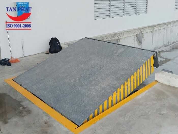 Dự án lắp đặt dock leveler 8 tấn tại Ân Thi, Hưng Yên