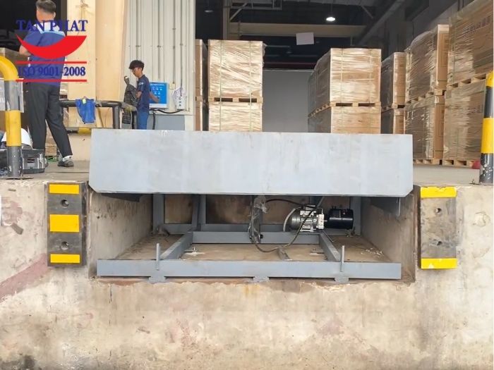 Dự án lắp đặt dock leveler 10 tấn tại KCN Quang Châu, Bắc Giang