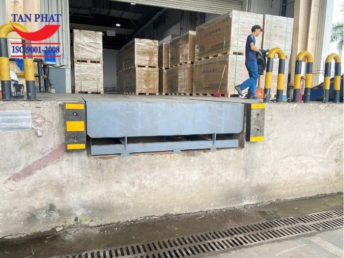 Dự án lắp đặt dock leveler 10 tấn tại KCN Quang Châu, Bắc Giang