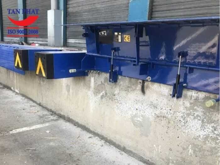 Mini dock leveler - Sàn nâng hạ thủy lực không hố