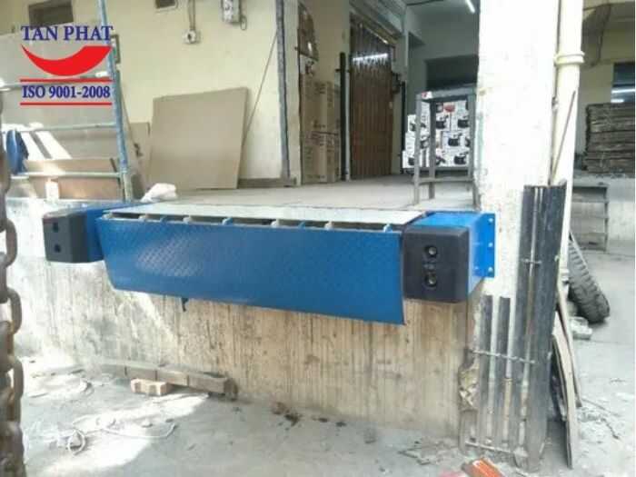 Sàn nâng thủy lực mini